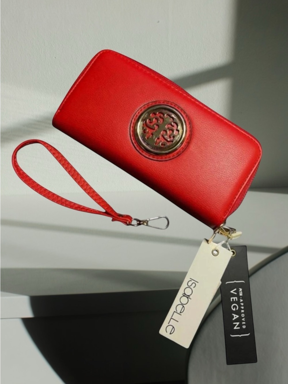 🌙✨NWT 🏷️ Isabelle Red Vegan Wristlet Wallet